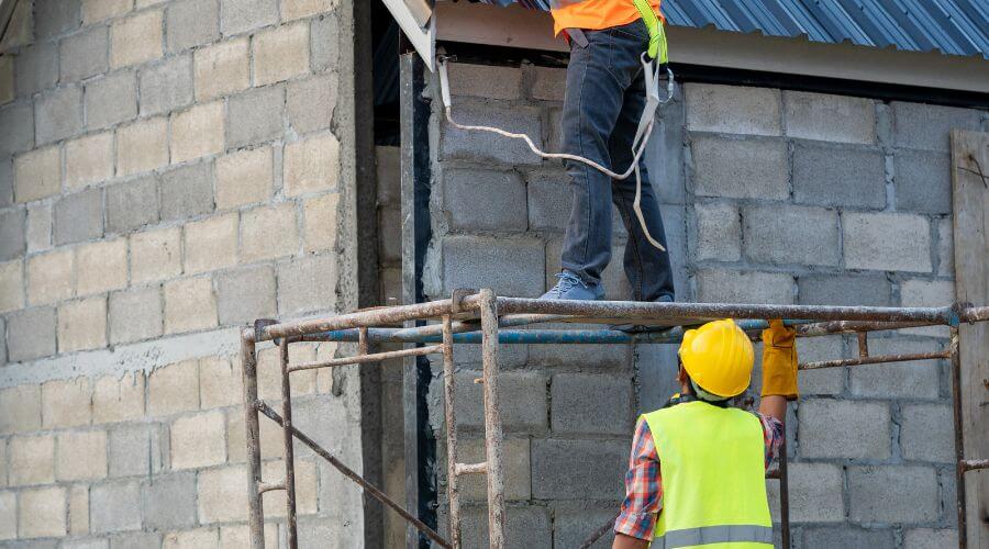 Professional residential roofers in Potomac, IL